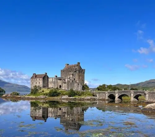 Historisch Schots kasteel aan het water – motorreis Spirit of Scotland