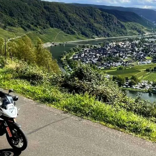 Groepsreizen Luxemburg met THAT Motorreizen – motorrijders onderweg door groene valleien en bochtige wegen